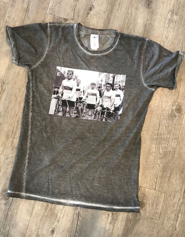 T-Shirt "Helden der Landstraße"